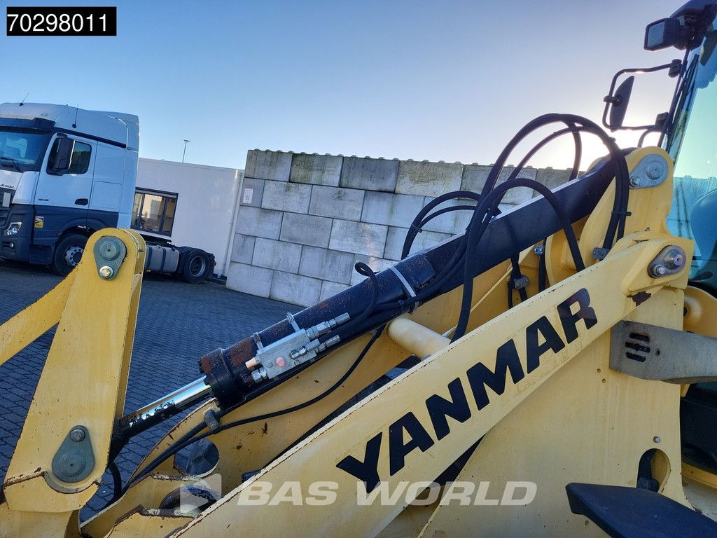 YANMAR V120 Bucket + Forks