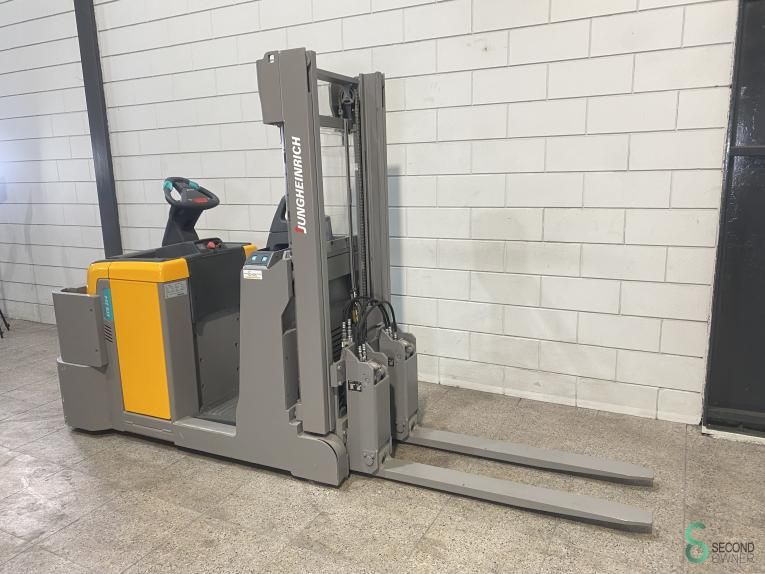 Stackers Electric Jungheinrich ECG214 2017