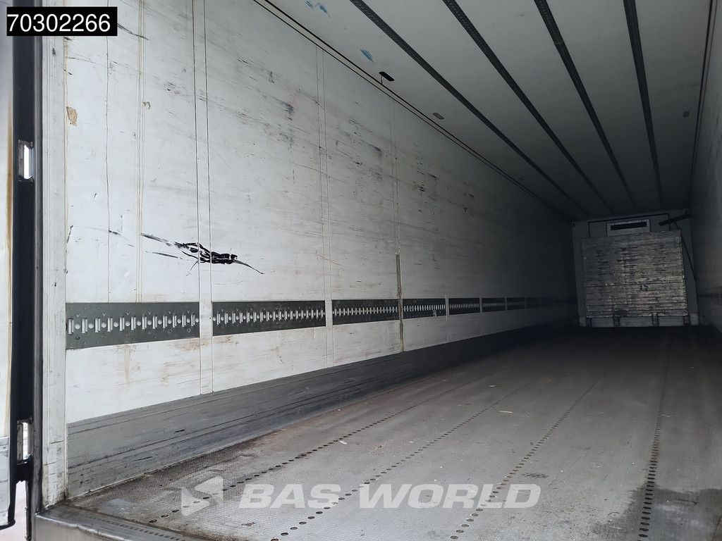 Schmitz Carrier Maxima 1300 3 Achsen Tailgate Lifting Axle