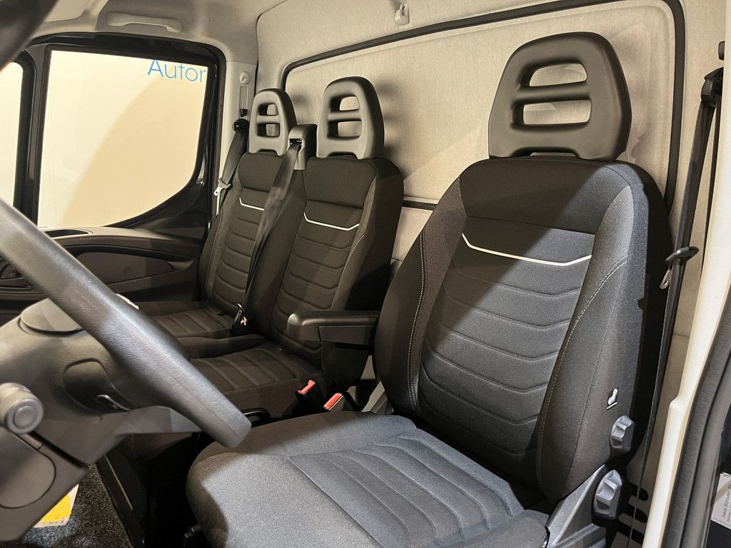Iveco Daily 50C18 3.0 Bakwagen / Euro 6 / Zweedse Bak / Luchtvering / Airco / Cruise Control / CarPlay / C-Rijbewijs / 59.400 KM !!