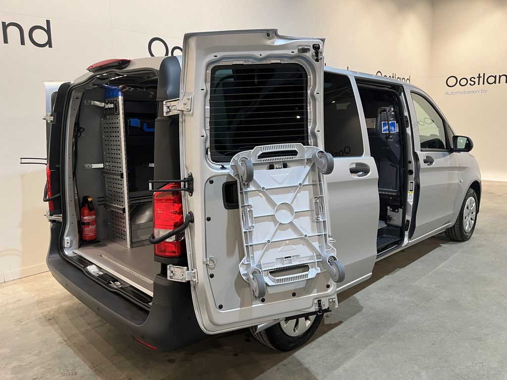 Mercedes-Benz Vito 116 CDI Lang RWD Automaat / Euro 6 / Servicebus / Sortimo Inrichting / Airco / Cruise Control / Camera / Lier / CarPlay / Navigatie / 3-Zits / 7.500 KM !!