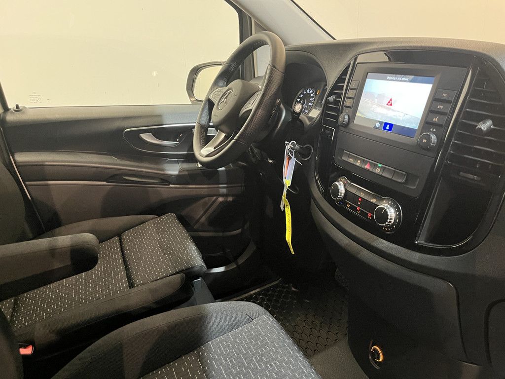 Mercedes-Benz Vito 116 CDI Lang RWD Automaat / Euro 6 / Servicebus / Sortimo Inrichting / Airco / Cruise Control / Camera / Lier / CarPlay / Navigatie / 3-Zits / 7.500 KM !!