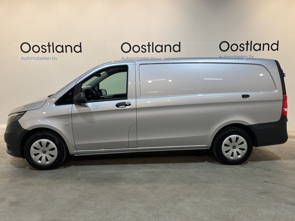 Mercedes-Benz Vito 116 CDI Lang RWD Automaat / Euro 6 / Servicebus / Sortimo Inrichting / Airco / Cruise Control / Camera / Lier / CarPlay / Navigatie / 3-Zits / 7.500 KM !!