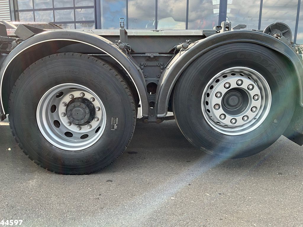 DAF FAX 85 CF 360 8x2 Euro 5 Hiab 16 Tonmeter laadkraan