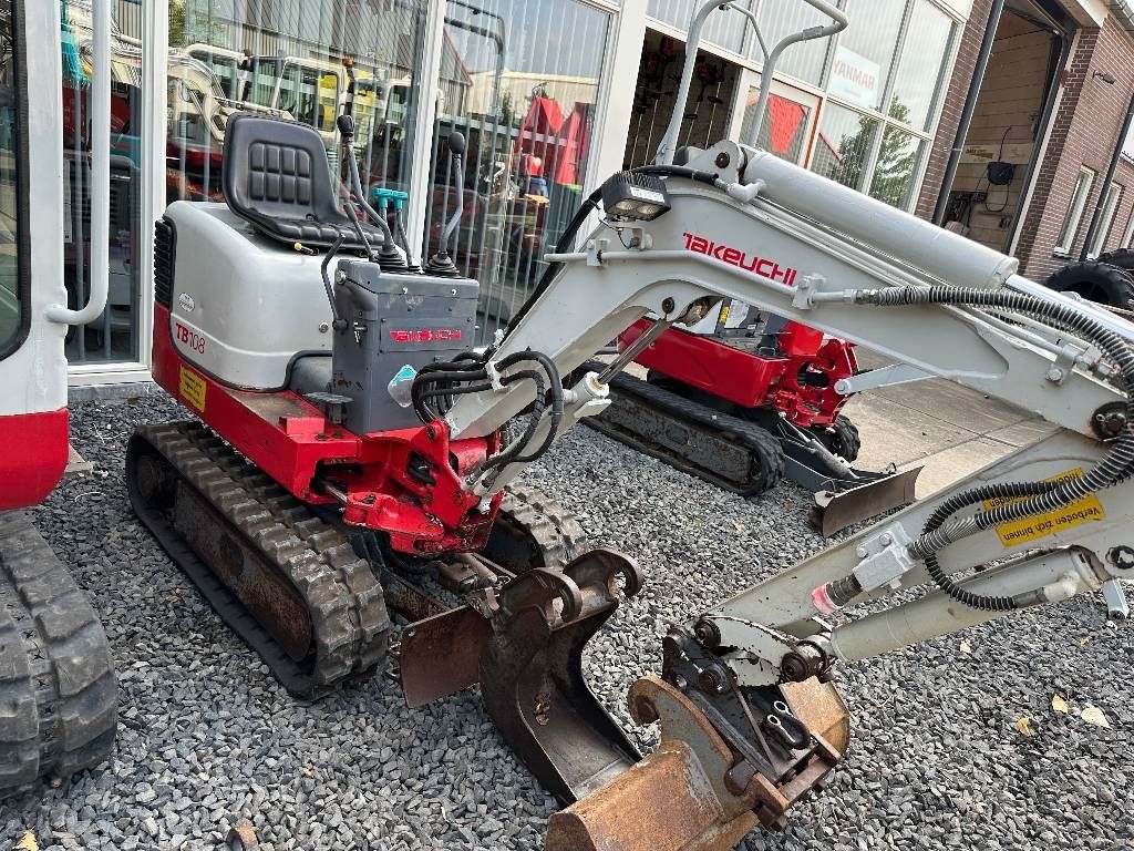 Takeuchi TB108