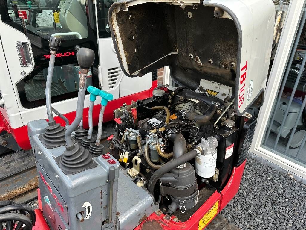 Takeuchi TB108