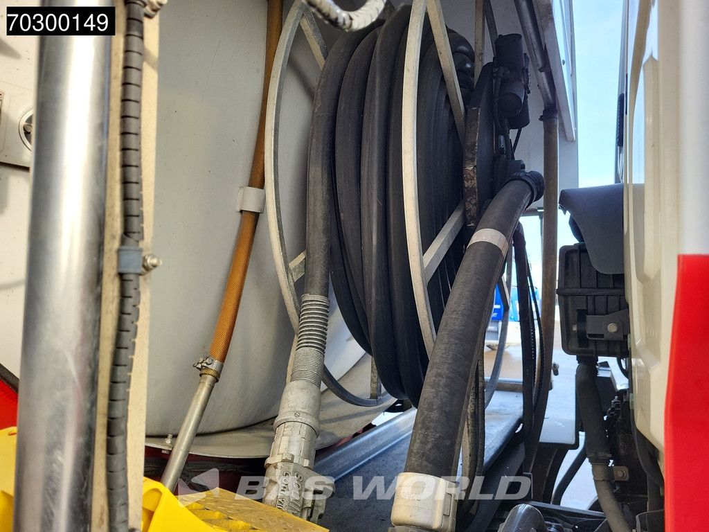 Mercedes Antos 1824 4X2 13.500Liter Fuel tanker ADR Automatic Euro 6