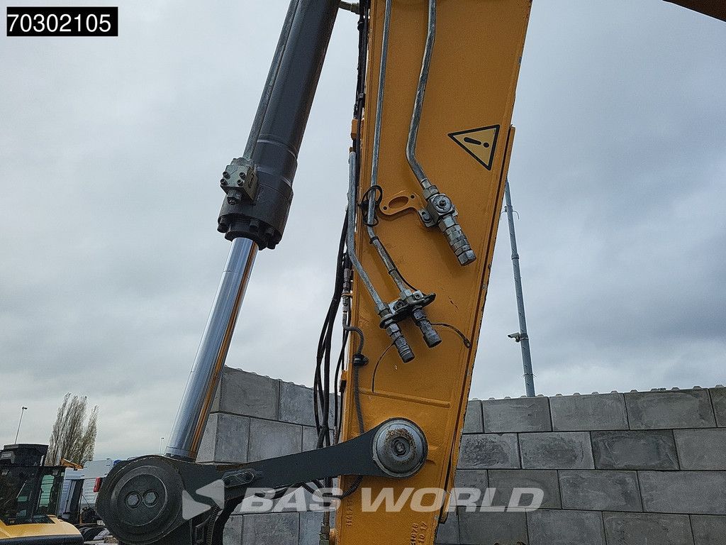 Liebherr R936 LC