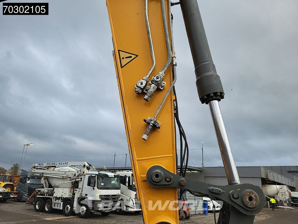 Liebherr R936 LC