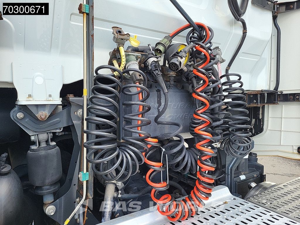 Iveco S-Way NP 460 4X2 LNG! NL-Truck Retarder 2xTanks ACC LED Euro 6