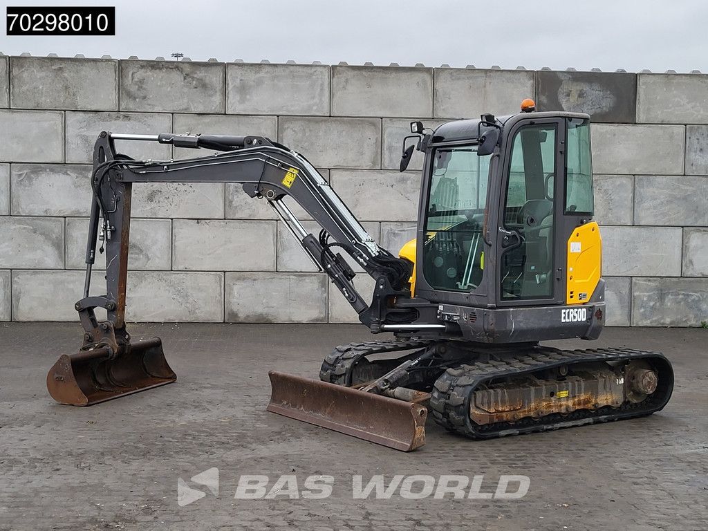 Volvo ECR50 D 3 BUCKETS