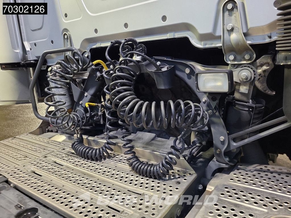 Mercedes Actros 1951 4X2 BigSpace Retarder Full-Air 2x Tanks Alcoa's