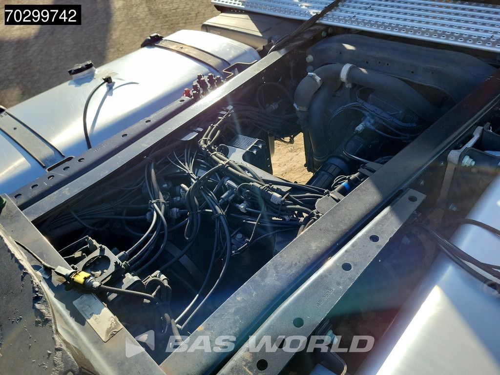 MAN TGX 18.460 4X2 XLX Retarder 2xTanks Standklima ACC Euro 6