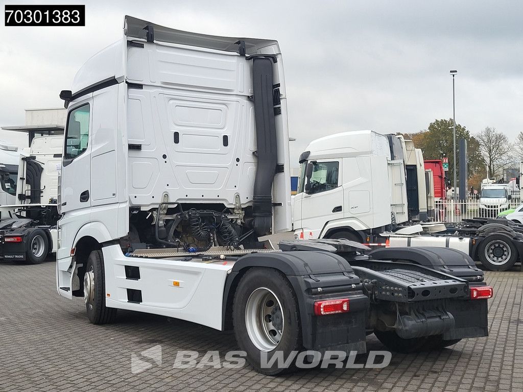 Mercedes Actros Actros 1863 4X2 BigSpace Retarder 2x Tanks