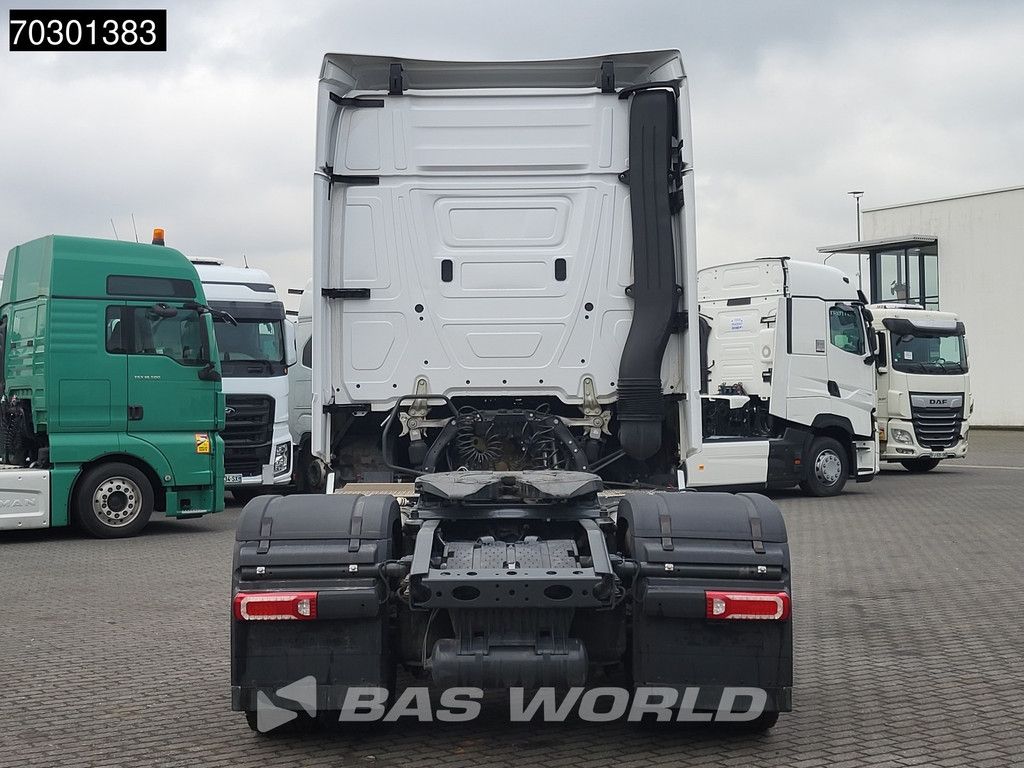 Mercedes Actros Actros 1863 4X2 BigSpace Retarder 2x Tanks
