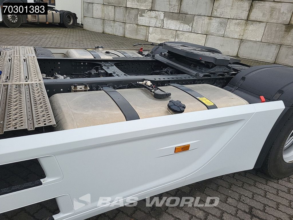 Mercedes Actros Actros 1863 4X2 BigSpace Retarder 2x Tanks