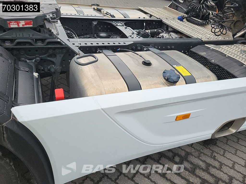 Mercedes Actros Actros 1863 4X2 BigSpace Retarder 2x Tanks