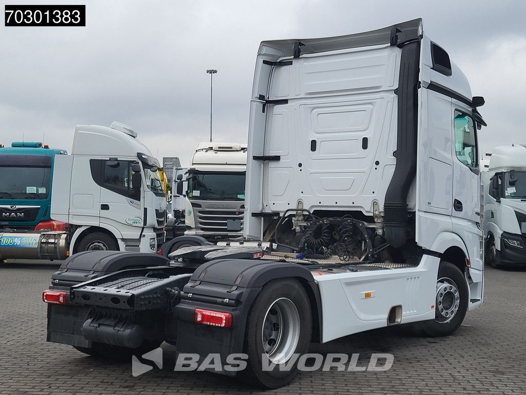 Mercedes Actros Actros 1863 4X2 BigSpace Retarder 2x Tanks