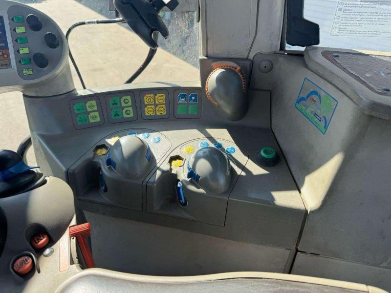 Fendt 820 Fronthydraulik (Trimble-GPS)