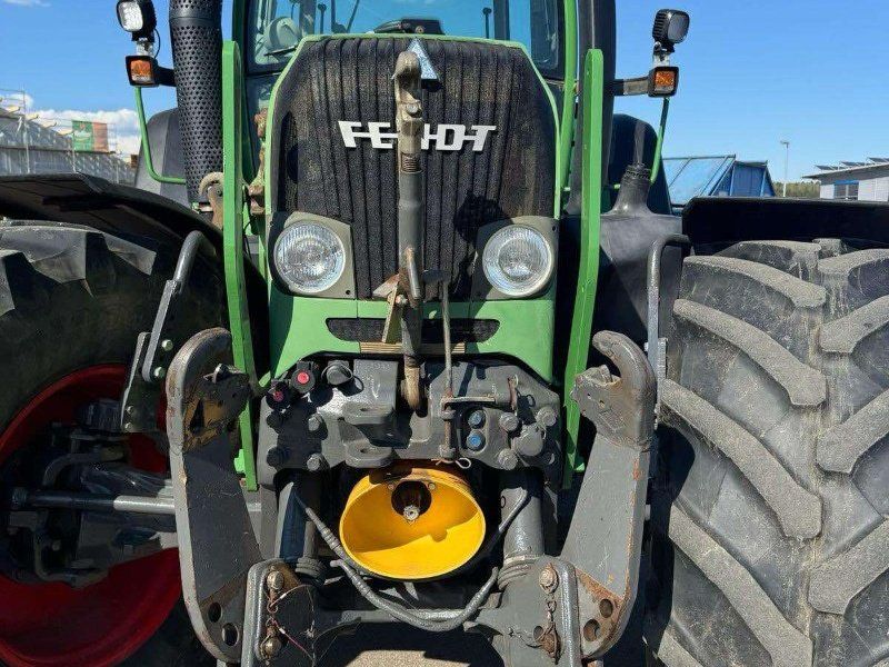 Fendt 820 Fronthydraulik (Trimble-GPS)