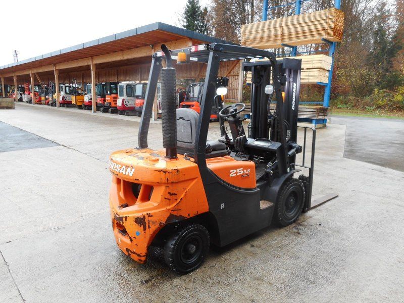 Doosan G25GP Diesel Tripl 4,7m + SS ( Bj.  )