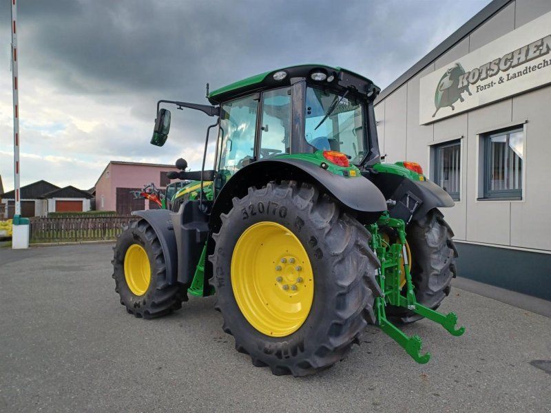 John Deere 6120M