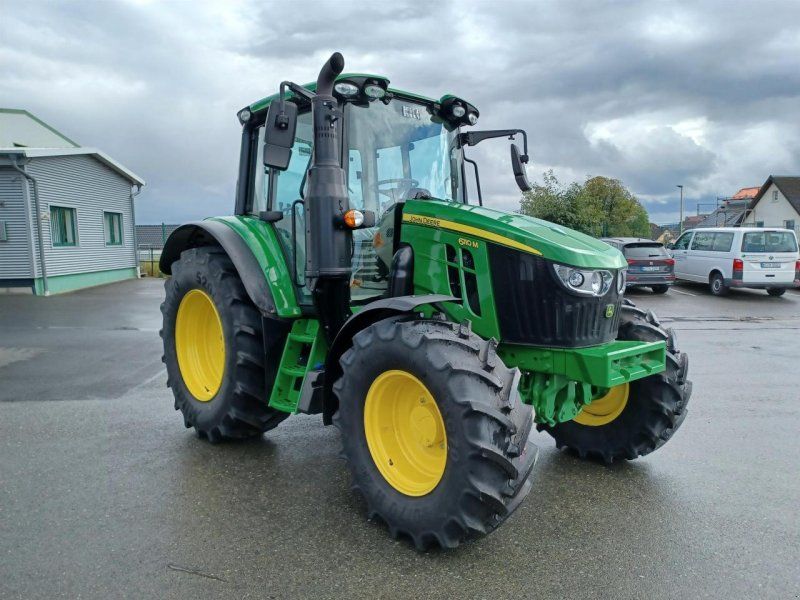 John Deere 6110M