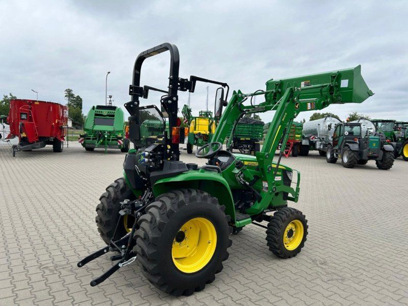 John Deere 3038E