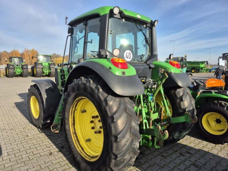 John Deere 6630