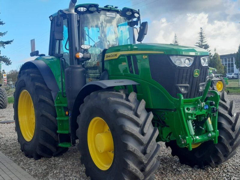 John Deere 6M 220