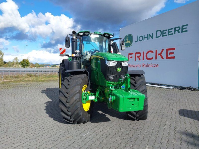 John Deere 6M 250