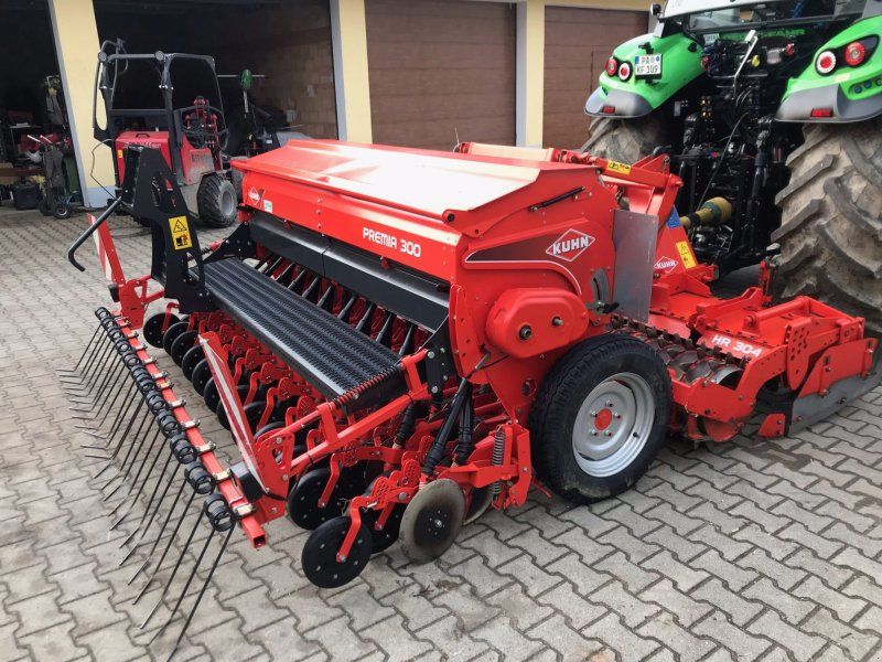 Kuhn HR 304 mit Premia 300