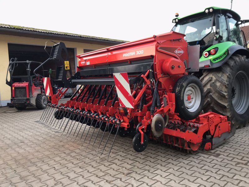 Kuhn HR 304 mit Premia 300