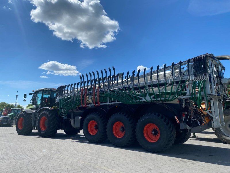 Claas Xerion 4000 Trac VC + SGT 30000 + VOGELSANG 30 M