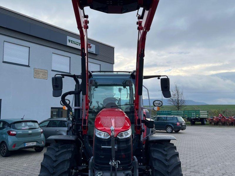 Massey Ferguson 5M.115 Dyna-4 Essential