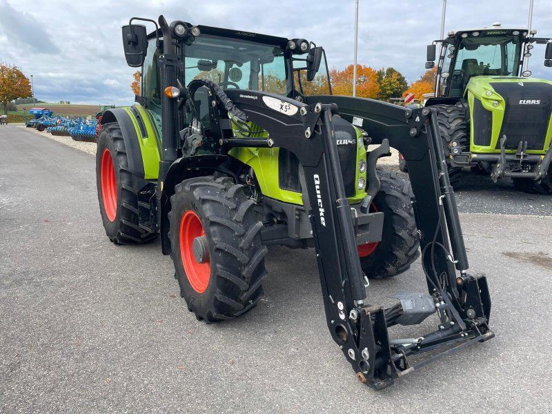 Claas Arion 420