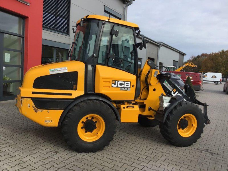 JCB 407