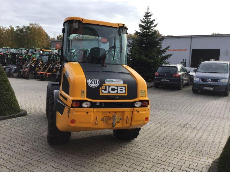 JCB 407