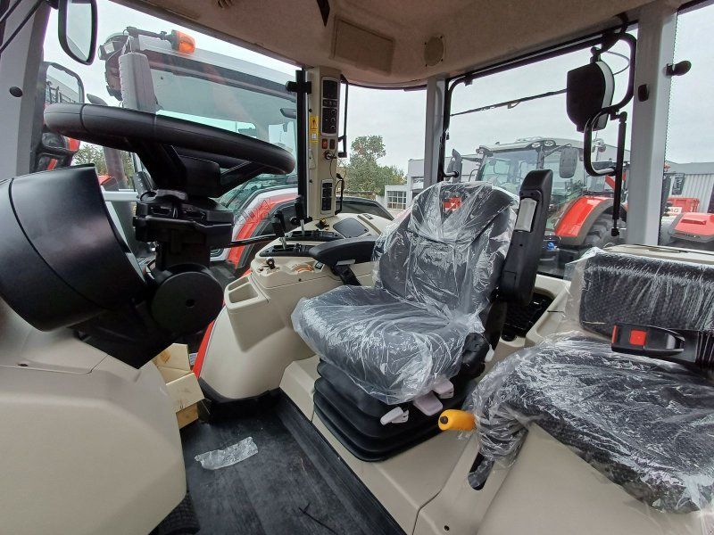 Massey Ferguson 6S.135