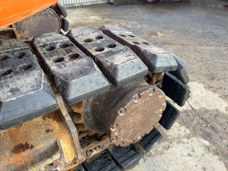 Hitachi ZX 135 US 5-B