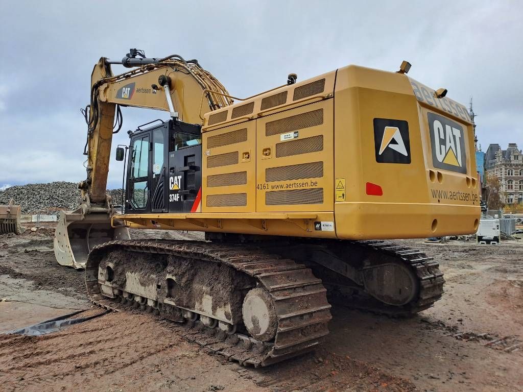 CAT 374FL
