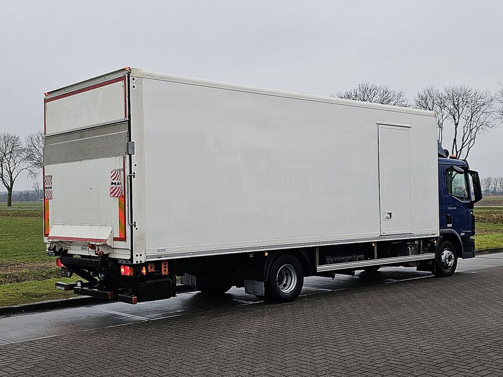 M.A.N. 12.220 TGL bl airco taillift