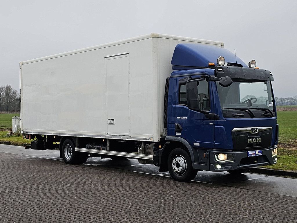 M.A.N. 12.220 TGL bl airco taillift