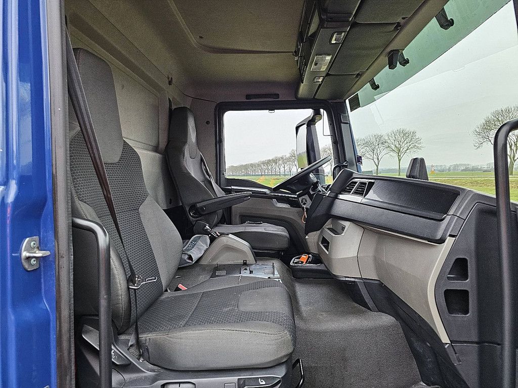 M.A.N. 12.220 TGL bl airco taillift