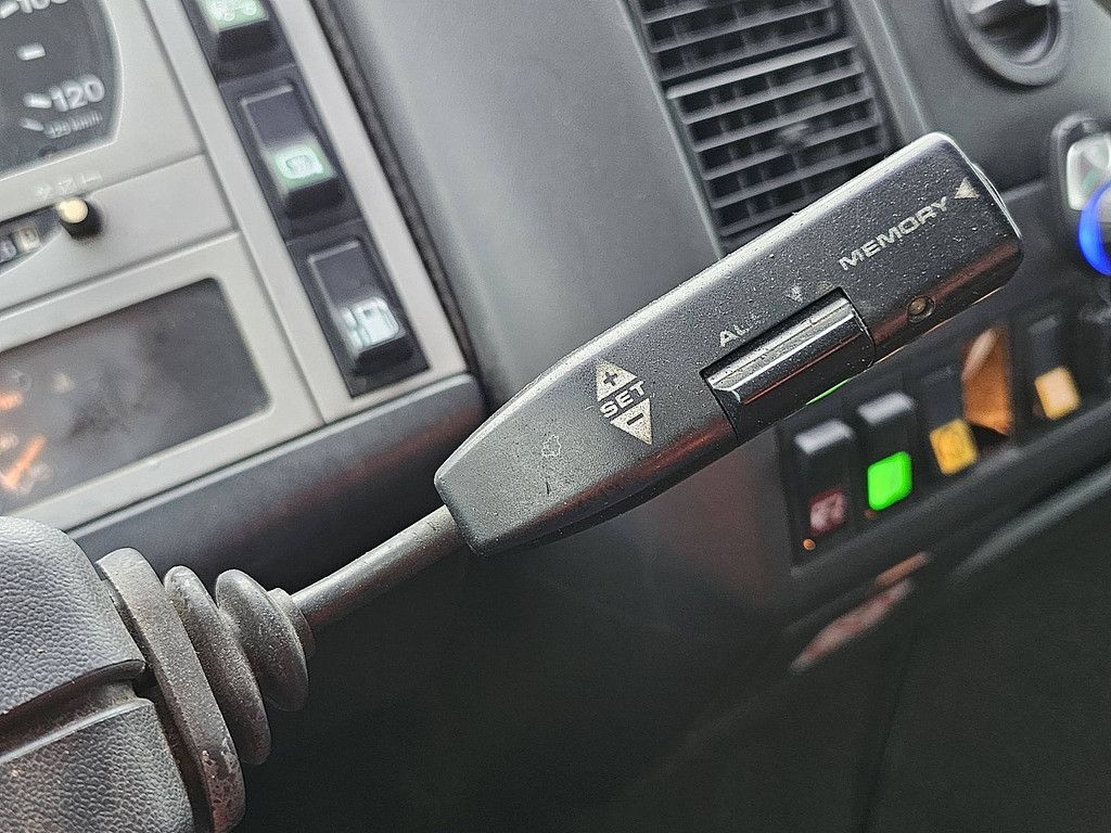 M.A.N. 8.140 L2000 nl truck taillift