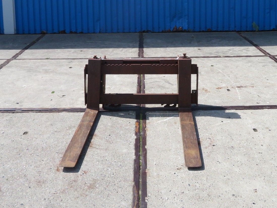 Palletvorken met manitou aansluiting