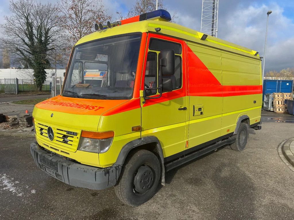 Mercedes-Benz 614 D-KA Rettungsdienst 4x2 Zeer mooi !!