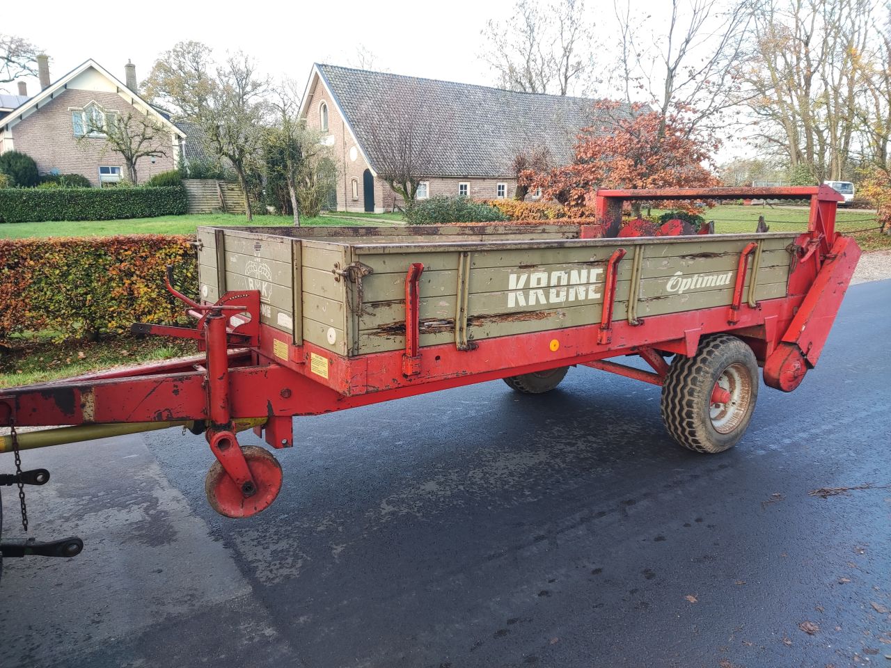 KRONE stalmestverspreider (type 3.0 ton, laadvermogen 3000 kg.)