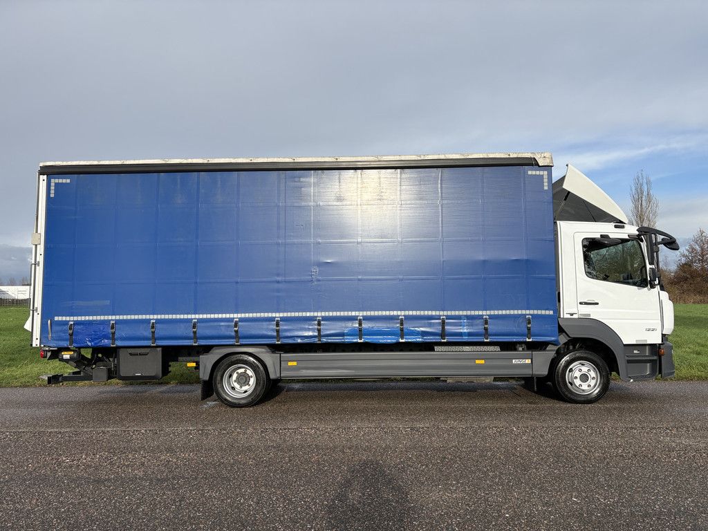 Mercedes-Benz Atego 1221 Euro6 BL Automaat / Airco / Cruise Control / 3 zits / Schuifzeilen / Schuifdak / Laadklep