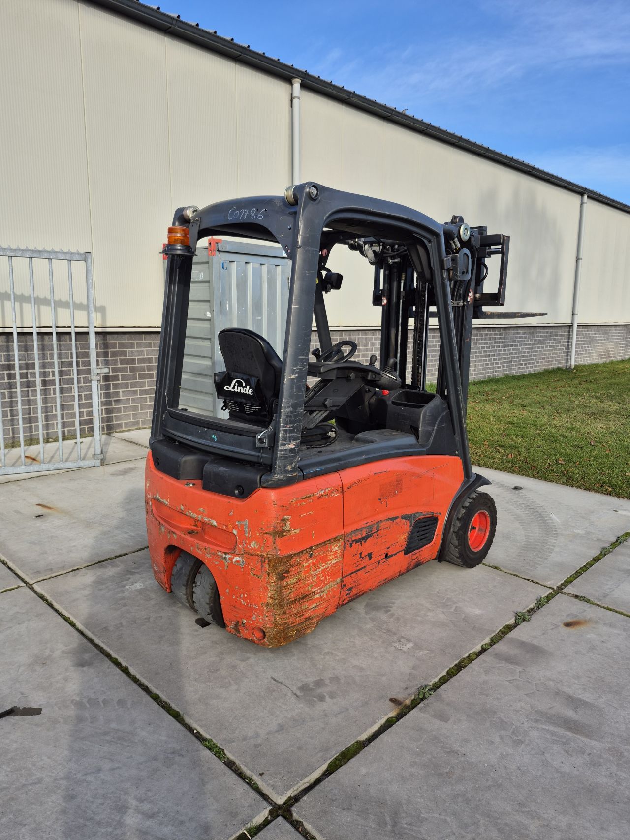 Linde E18-01 triplex sideshift 4.130 mm bj 2012 3832 uur